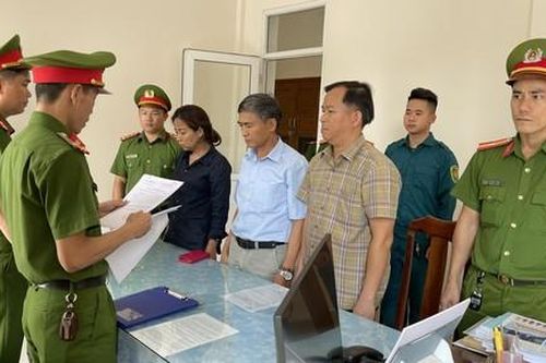 Vụ 3 cựu Trưởng phòng GD-ĐT bị bắt: Các bị can nhận hối lộ bao nhiêu?