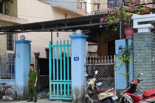 Sập tường trong lúc sửa ki-ốt ở Huế, 4 người thương vong