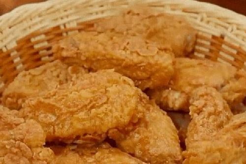 Vẫn là cánh gà nhưng cho thêm 1 nguyên liệu này chiên sẽ giòn ngon hơn nhiều: Hóa ra đây là cách các đầu bếp nổi tiếng thường làm