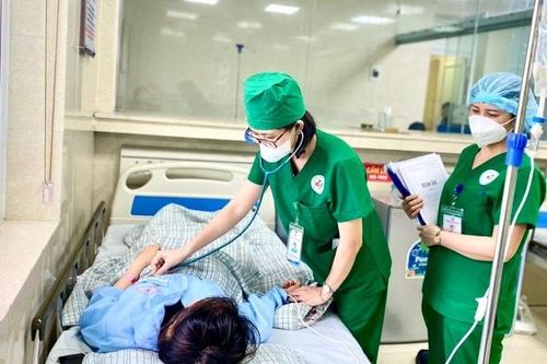 Cô gái 25 tuổi đi cấp cứu vì uống loại thuốc quen thuộc