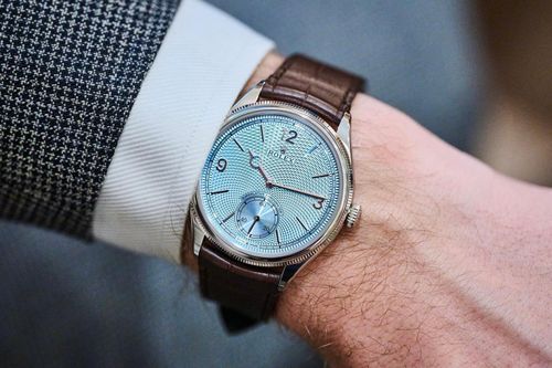 On Wrist: Các 'ông lớn' đồng loạt tung siêu phẩm