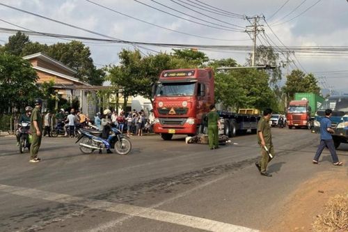 Điểm mù xe đầu kéo: ẩn họa chết người