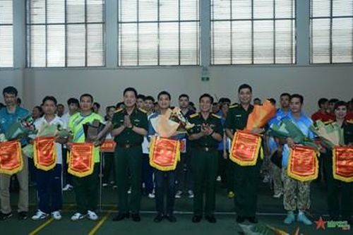 Bộ Tổng Tham mưu khai mạc Giải cầu lông, bóng bàn 2024