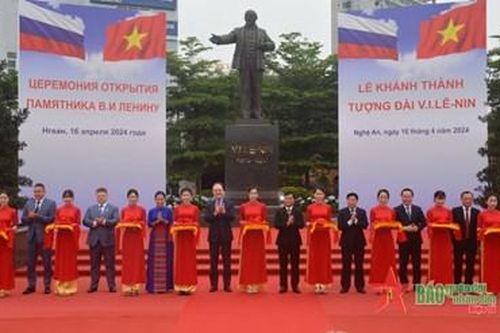 Khánh thành Tượng đài V.I.Lênin tại Nghệ An
