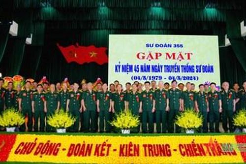 Sư đoàn 355 (Quân khu 2) gặp mặt kỷ niệm 45 năm Ngày truyền thống