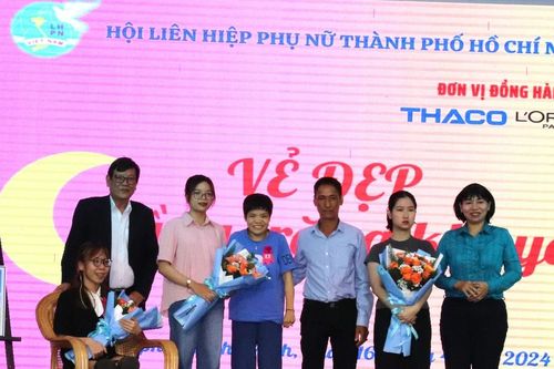 Biểu dương gương phụ nữ khuyết tật vượt khó tiêu biểu