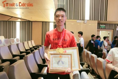 Thủ khoa Olympic Toán học Hoàng Tuấn Dũng: 'Toán đem đến niềm vui bất tận'