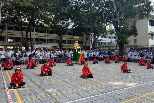 Học sinh gây ấn tượng với màn thi đấu cờ người nhân dịp Giỗ tổ Hùng Vương