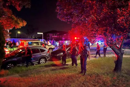 Vụ đâm dao ở nhà thờ Sydney là 'khủng bố', nghi phạm mới 15 tuổi