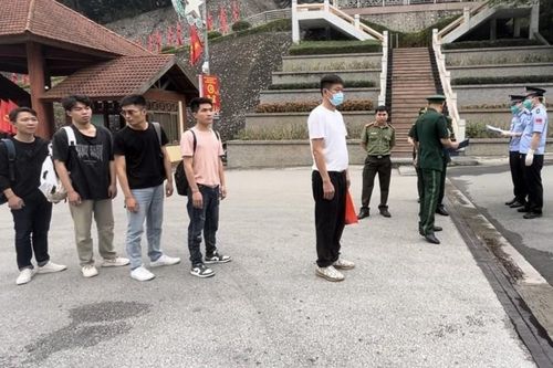 Trao trả 5 công dân Trung Quốc nhập cảnh trái phép vào Việt Nam
