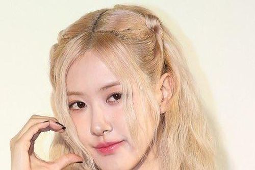 Rosé (BlackPink) xinh như búp bê nhưng vẫn gây lo ngại