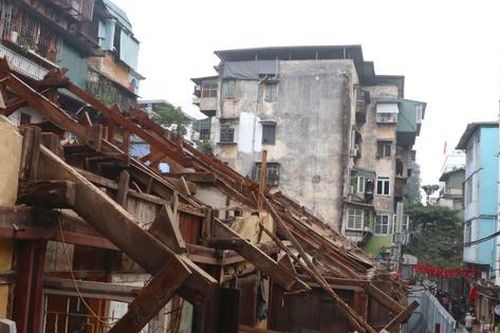 Hoàn thành di dời khu nhà gỗ nguy hiểm thứ 4 trên địa bàn Hoàn Kiếm