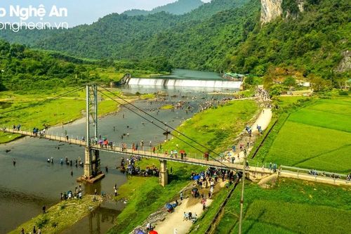 Có hẹn với Môn Sơn - Lục Dạ