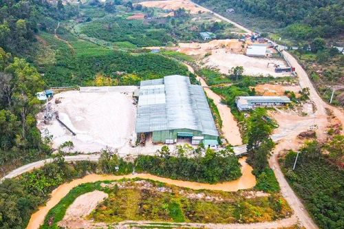 Một doanh nghiệp bị tước quyền sử dụng giấy phép khai thác khoáng sản
