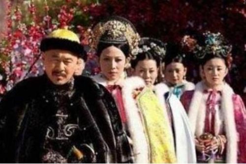 Đàn ông cổ đại có mệt mỏi với việc 'năm thê bảy thiếp'? Câu trả lời của người vợ lẽ rất bất ngờ nhưng là sự thật