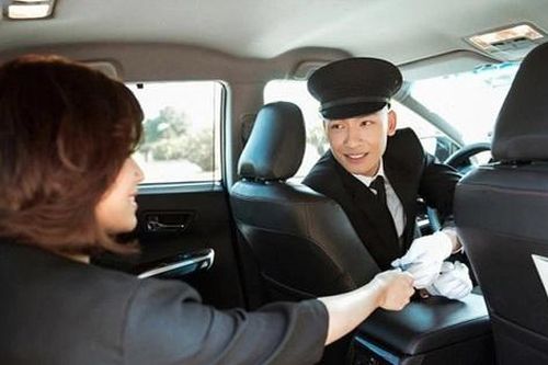 Hãng cho thuê xe nước ngoài đổ bộ thị trường Việt Nam