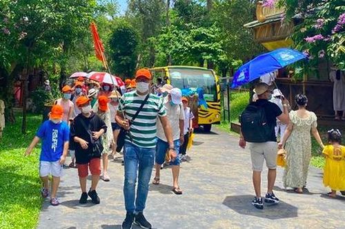 Lịch nghỉ 30/4 chốt sát, nhiều gia đình 'trở tay không kịp'