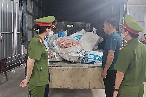 Quảng Ninh: Liên tiếp tạm giữ số lượng lớn hàng hóa đông lạnh chưa rõ nguồn gốc