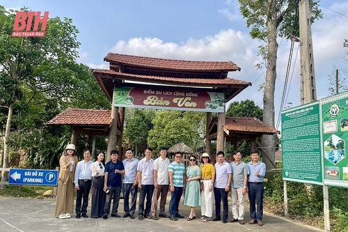 Khảo sát mô hình du lịch cộng đồng bản Ven