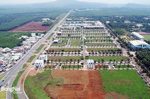 Nhiều dự án chờ gỡ vướng mặt bằng, vốn