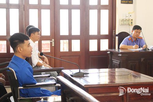 Tránh rủi ro trong mua, bán nhà đất