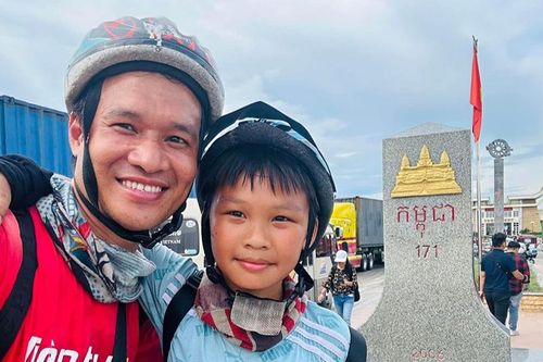 Cua rơ 'nhí' Nông Quang Anh: Hành trình đạp xe ngàn dặm