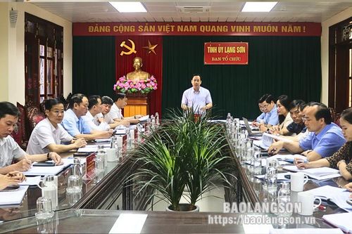 Lấy ý kiến góp ý dự thảo Chỉ thị của Bộ Chính trị về đại hội đảng bộ các cấp tiến tới Đại hội XIV của Đảng