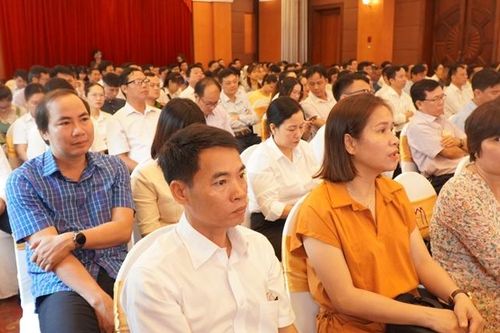 Bồi dưỡng nghiệp vụ công tác thi đua, khen thưởng