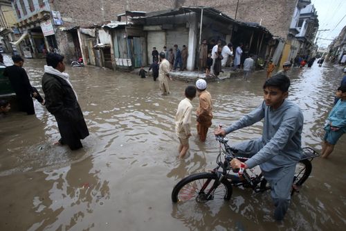 Sét đánh và lũ lụt khiến 49 người tại Pakistan thiệt mạng