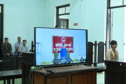 Xét xử trực tuyến vụ án vi phạm quy định về tham gia giao thông đường bộ