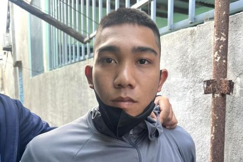 Ông bố trẻ cướp giật trên đường đi mua cháo cho con