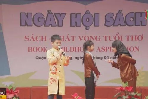 Học sinh Hà Nội hào hứng tham gia ngày hội sách