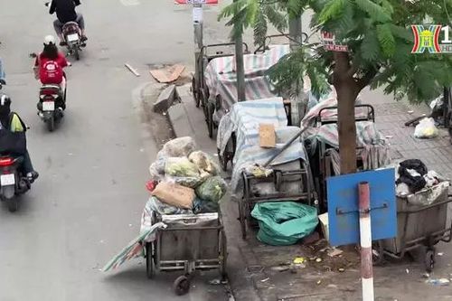Phố Chùa Bộc nhếch nhác và ô nhiễm vì rác thải