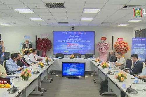 Phát động giải thưởng Chuyển đổi số Việt Nam 2024