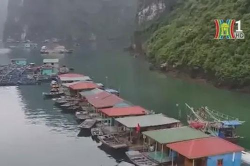 Tạm dừng đón khách Trung tâm Văn hóa nổi Cửa Vạn