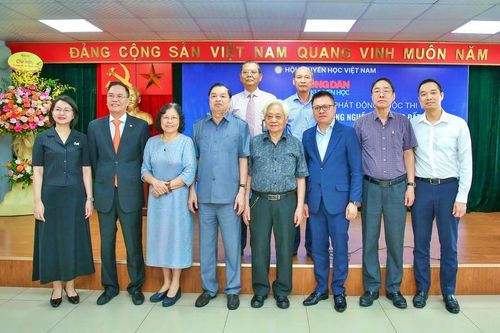Sức khỏe học đường phải là điều kiện tiên quyết trong các nhà trường