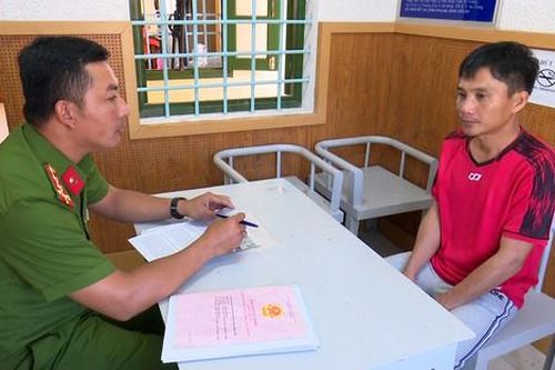 Nguyên cán bộ địa chính xã chiếm đoạt hàng trăm triệu đồng