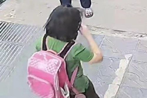 Tìm thấy bé gái 11 tuổi ở Hà Nội sau một ngày mất liên lạc
