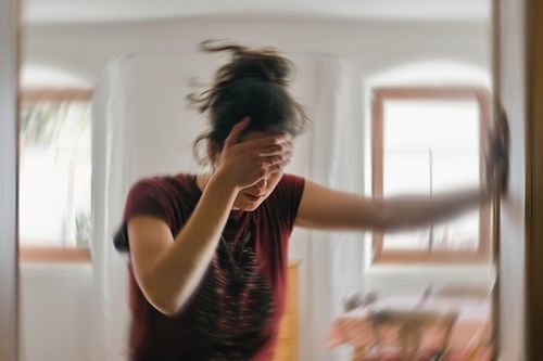 Chóng mặt thường gặp ở lứa tuổi nào?