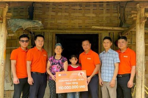 Gần 112 triệu đồng hỗ trợ học sinh nghèo vượt khó