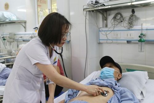 Vì sao người tăng huyết áp không nên ăn mặn?