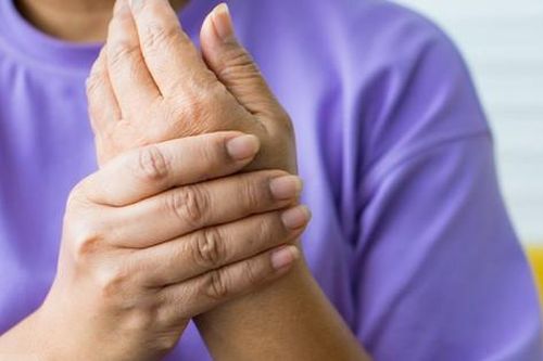 Khi nào cần bổ sung vitamin B12 ngay?