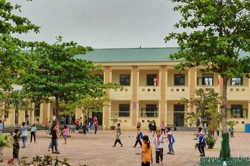 Lãnh đạo huyện nói gì về việc phụ huynh cho con nghỉ học, phản đối nhập trường?
