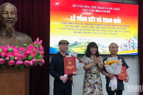 Trao giải tranh cổ động về Chiến thắng Điện Biên Phủ và Ngày mở đường Hồ Chí Minh