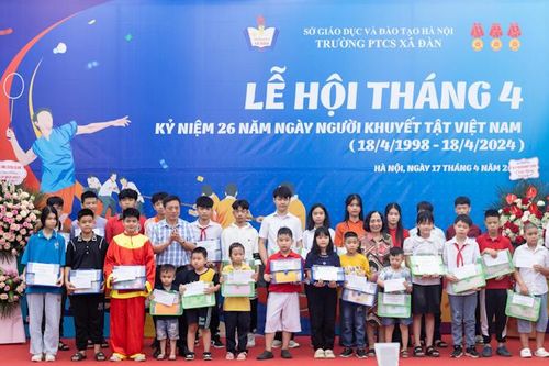 Giúp học sinh khuyết tật vượt qua mặc cảm, hòa nhập cộng đồng