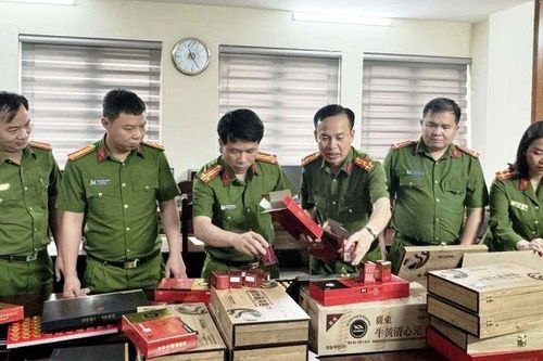 Thanh Hóa: Bắt nhóm đối tượng sản xuất, buôn bán hàng giả