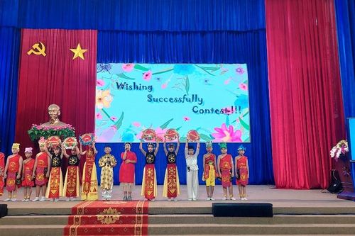 Học sinh tiểu học tỉnh Bạc Liêu hào hứng với Hội thi kể chuyện bằng tiếng Anh