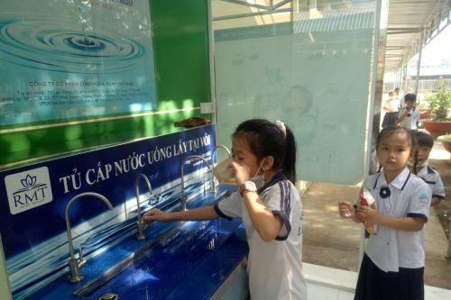 Cà Mau đã khắc phục được 19/27 hệ thống nước uống sạch trong trường học