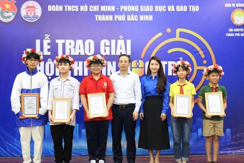 Trao giải Hội thi Tin học trẻ TP Bắc Ninh