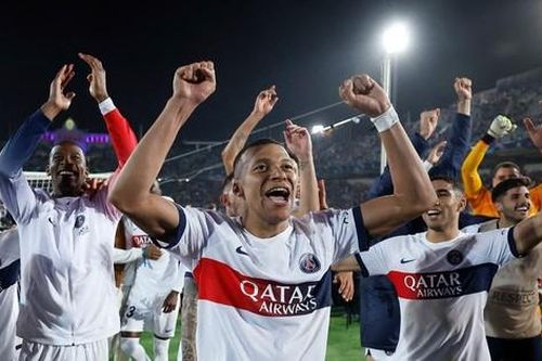 Mbappe rực sáng khiến Barca thua đau, Xavi bị đuổi và đổ lỗi cho trọng tài